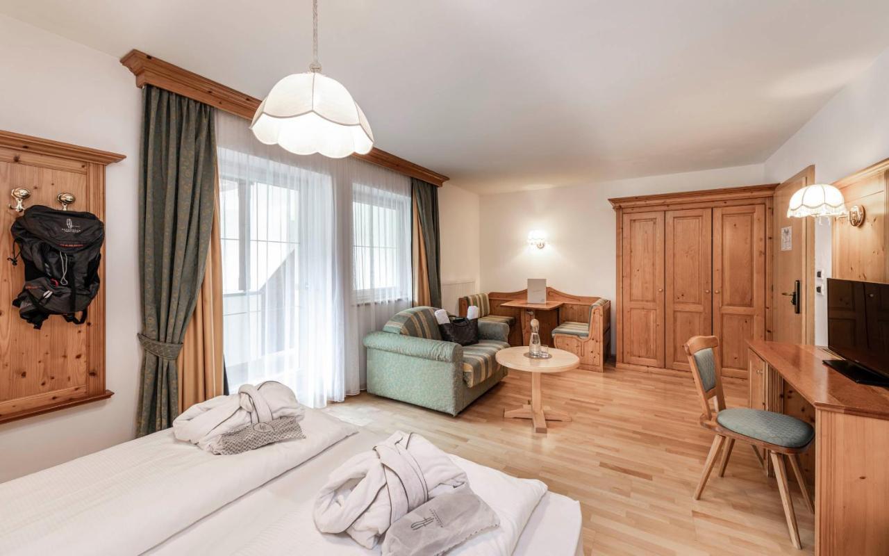 Alpenheim Charming & Spa Hotel Ortisei Ngoại thất bức ảnh
