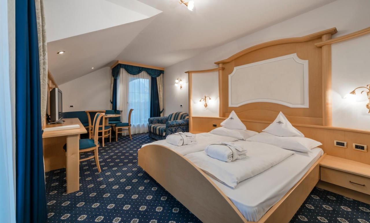 Alpenheim Charming & Spa Hotel Ortisei Ngoại thất bức ảnh