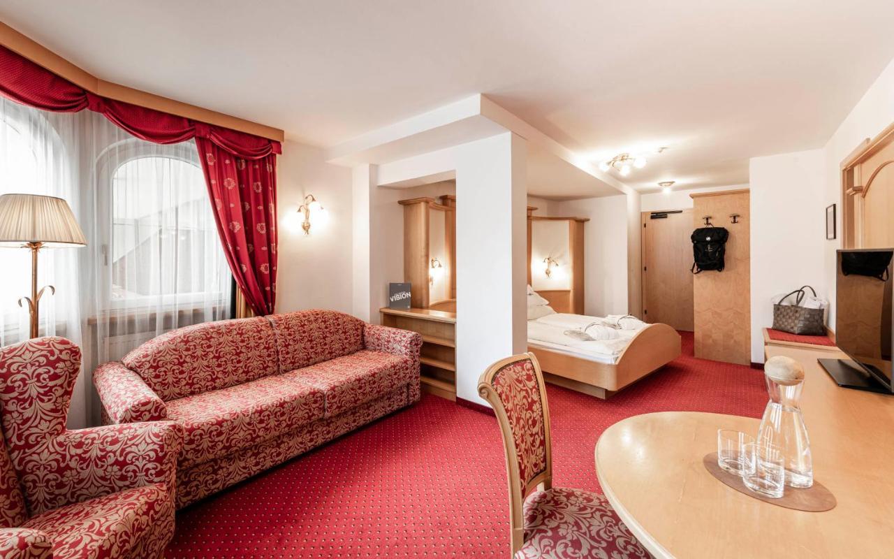 Alpenheim Charming & Spa Hotel Ortisei Ngoại thất bức ảnh