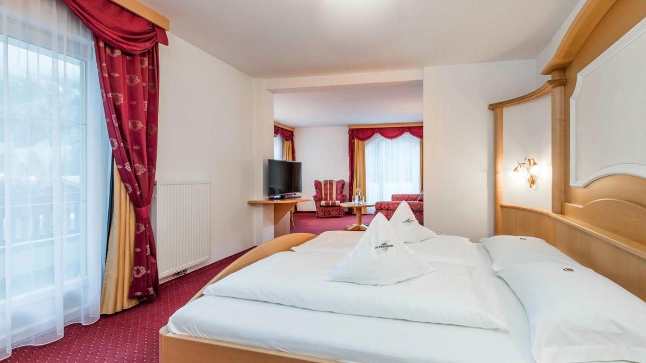 Alpenheim Charming & Spa Hotel Ortisei Ngoại thất bức ảnh
