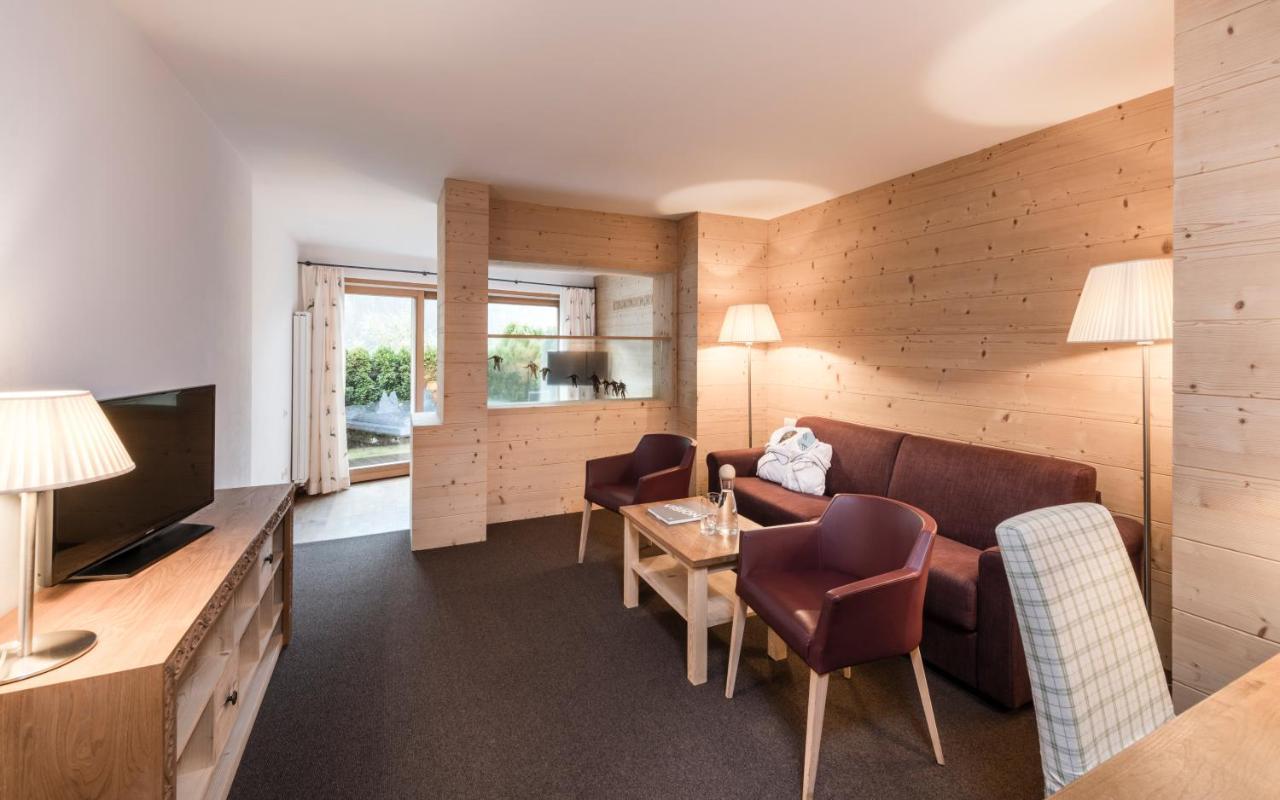 Alpenheim Charming & Spa Hotel Ortisei Ngoại thất bức ảnh
