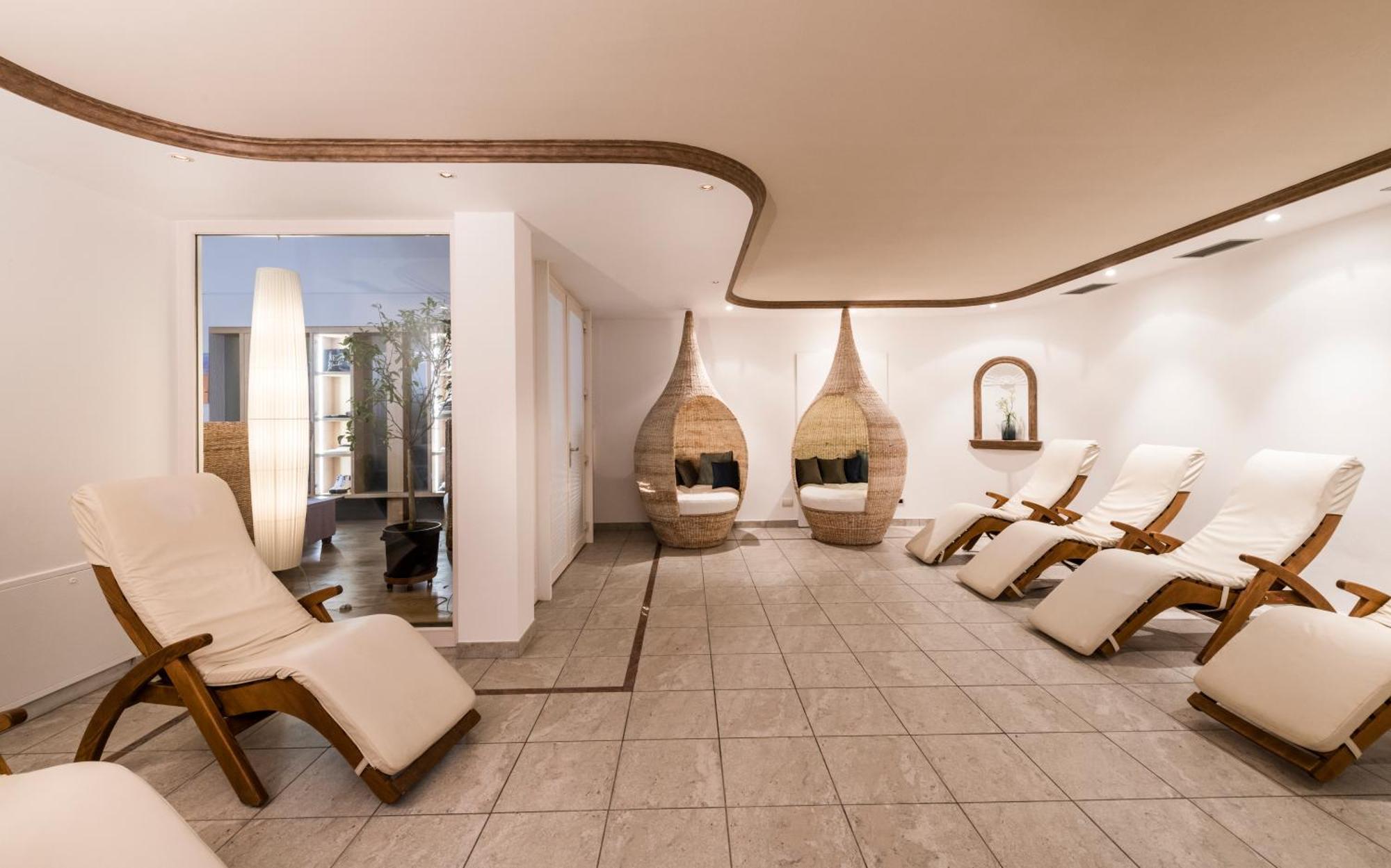 Alpenheim Charming & Spa Hotel Ortisei Ngoại thất bức ảnh