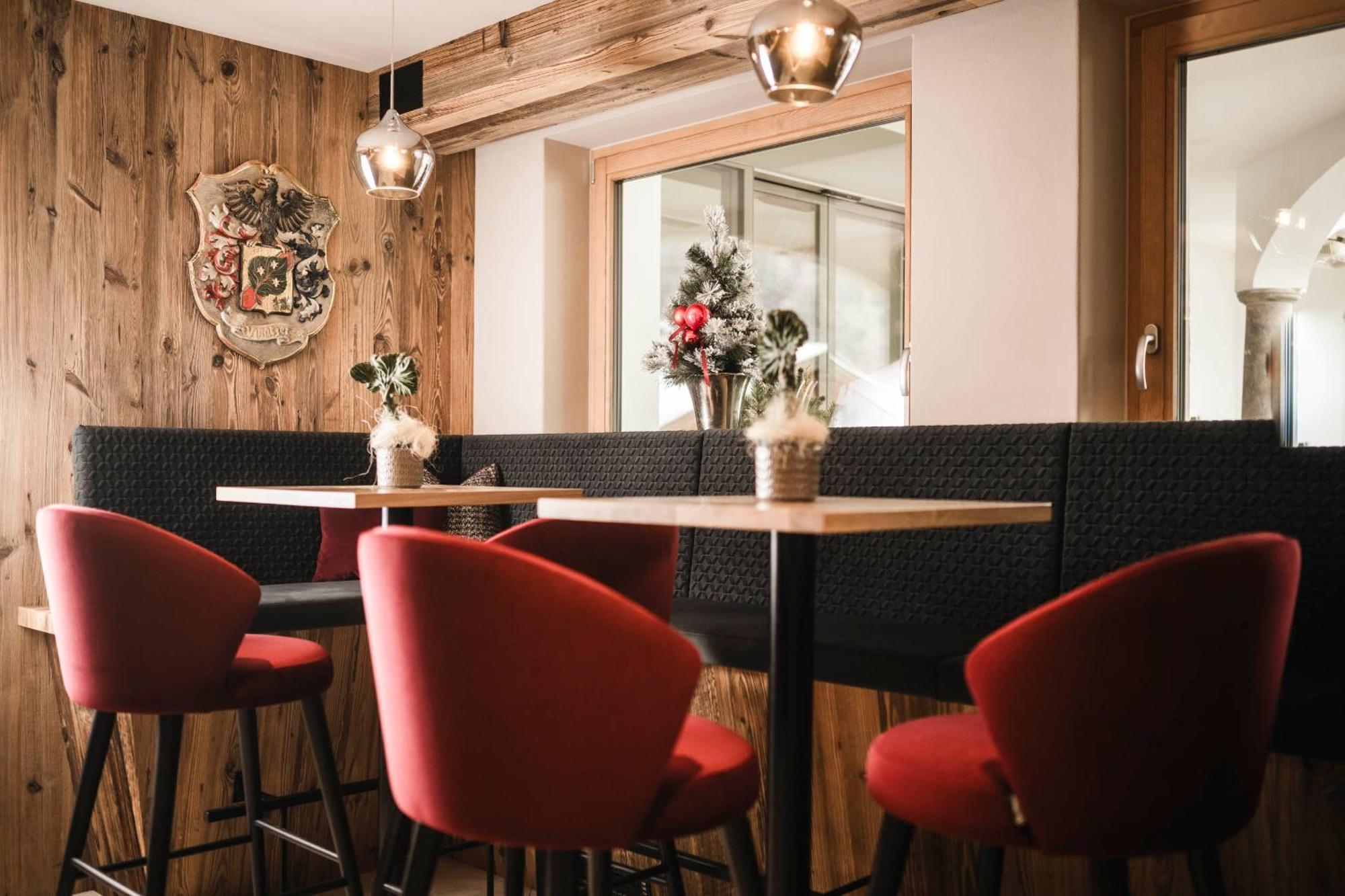 Alpenheim Charming & Spa Hotel Ortisei Ngoại thất bức ảnh