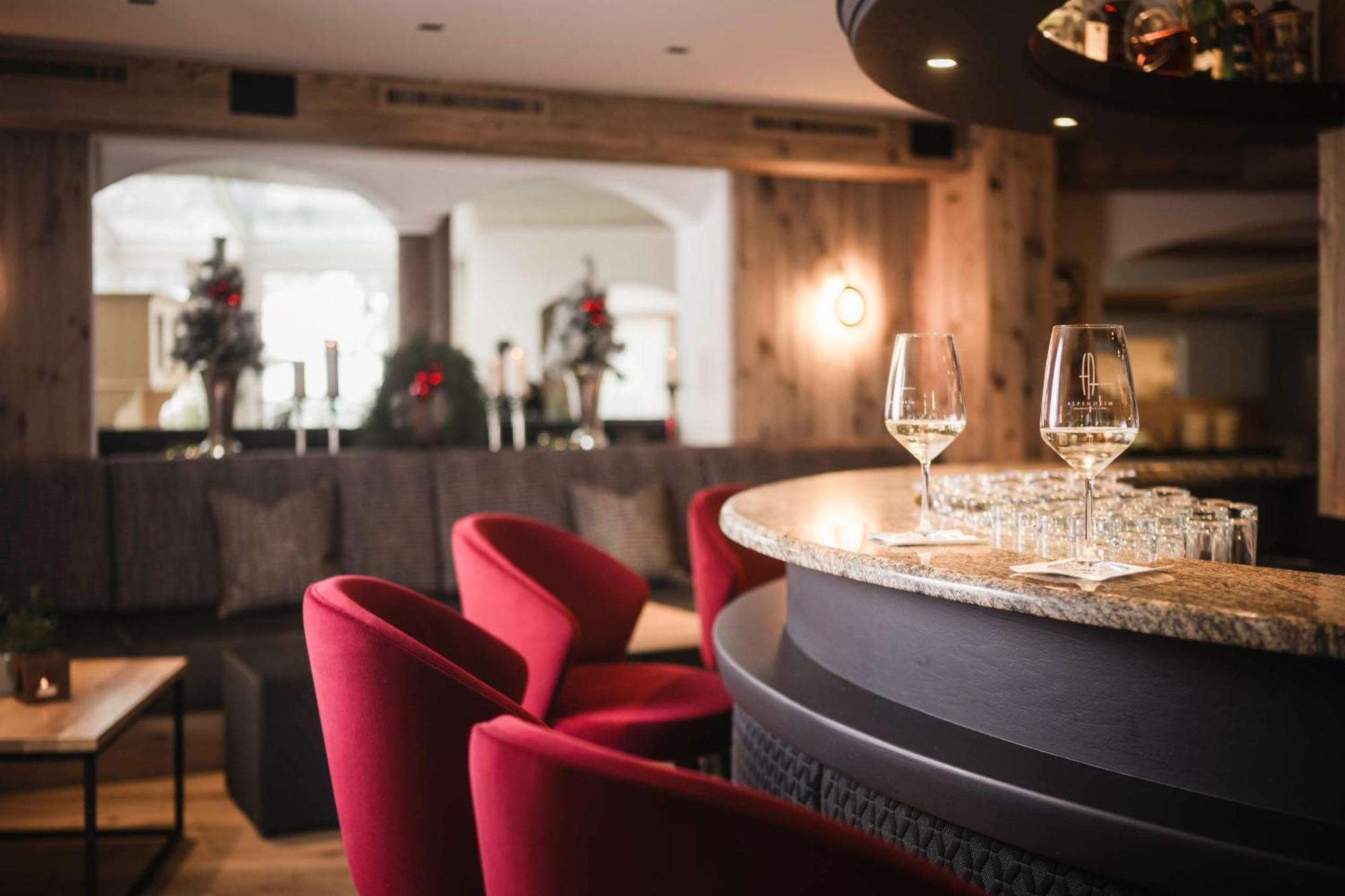 Alpenheim Charming & Spa Hotel Ortisei Ngoại thất bức ảnh