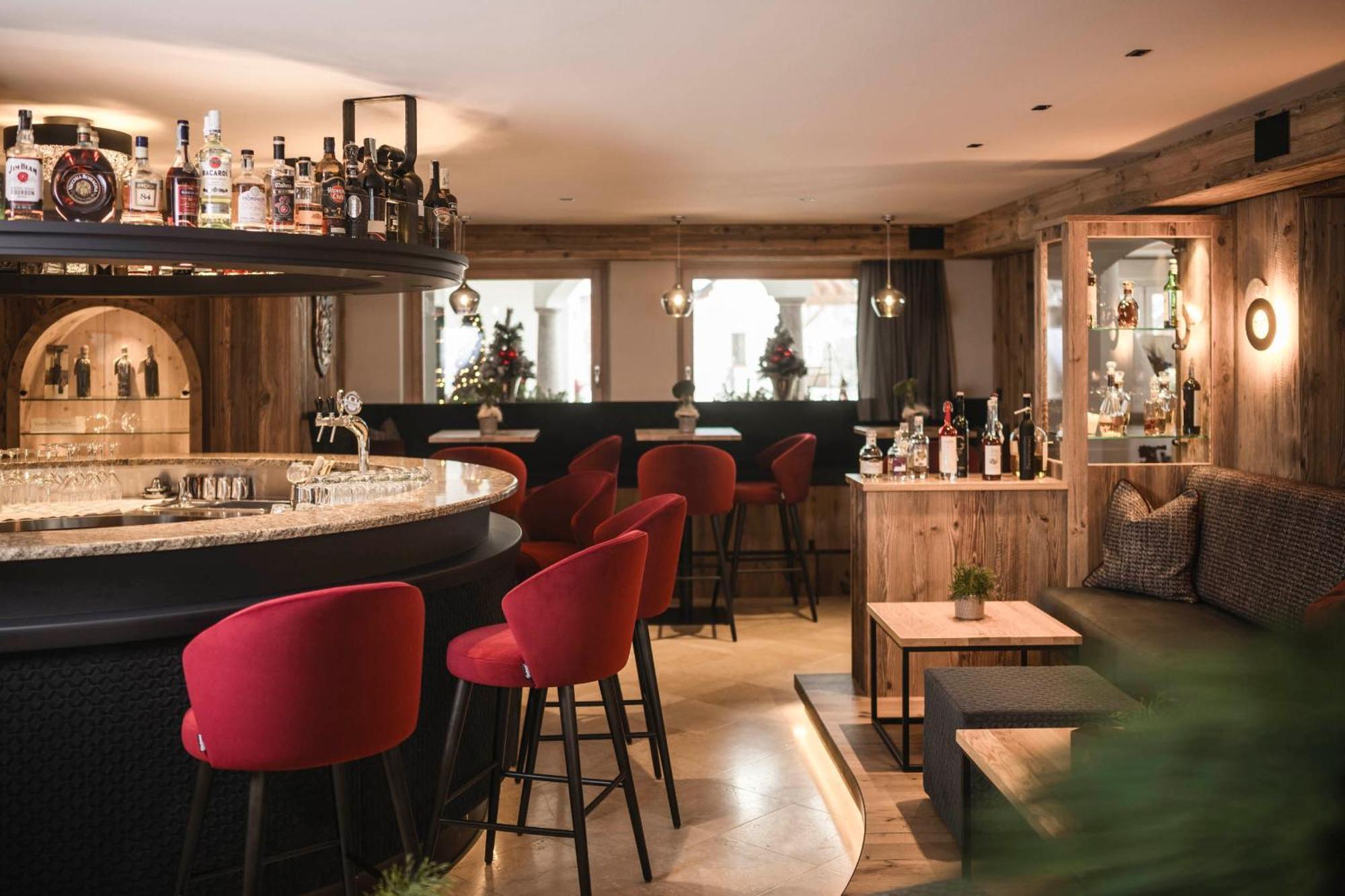 Alpenheim Charming & Spa Hotel Ortisei Ngoại thất bức ảnh