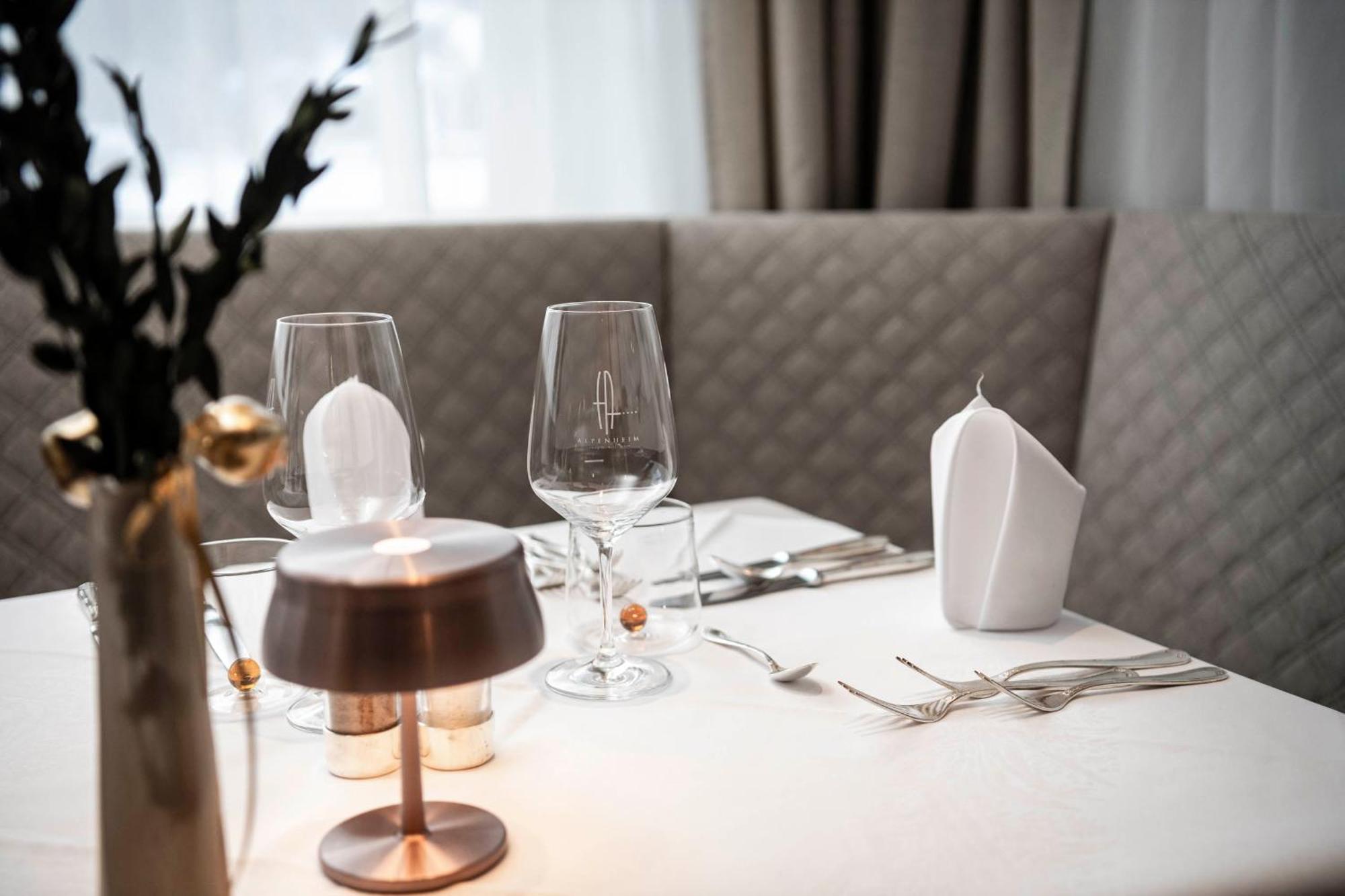 Alpenheim Charming & Spa Hotel Ortisei Ngoại thất bức ảnh