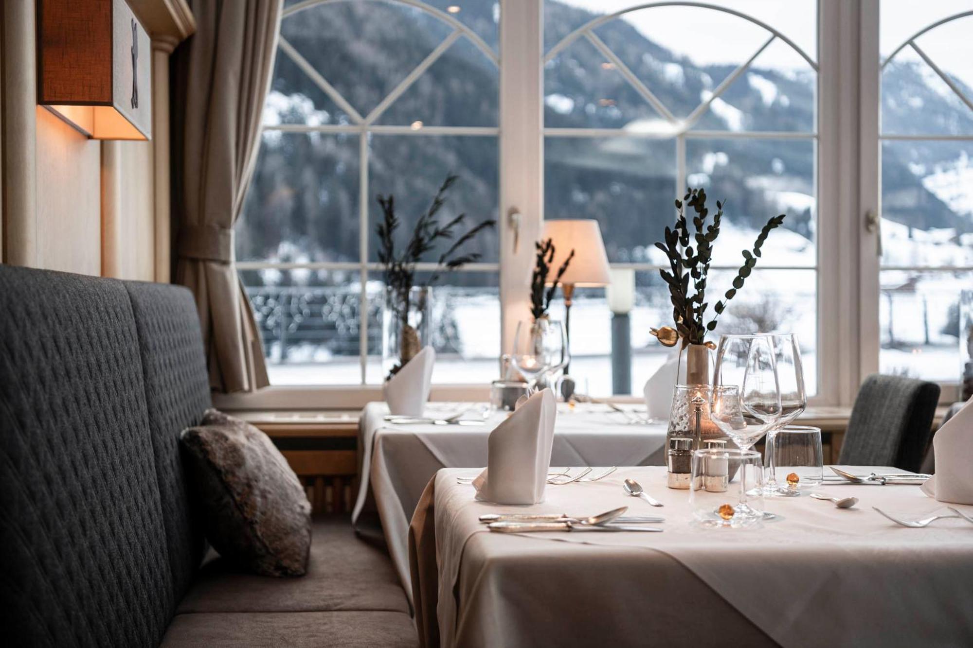 Alpenheim Charming & Spa Hotel Ortisei Ngoại thất bức ảnh