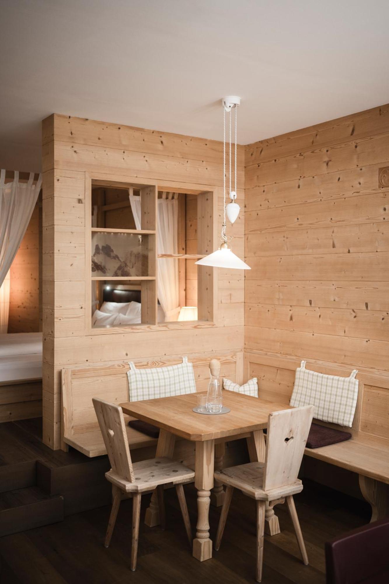 Alpenheim Charming & Spa Hotel Ortisei Ngoại thất bức ảnh