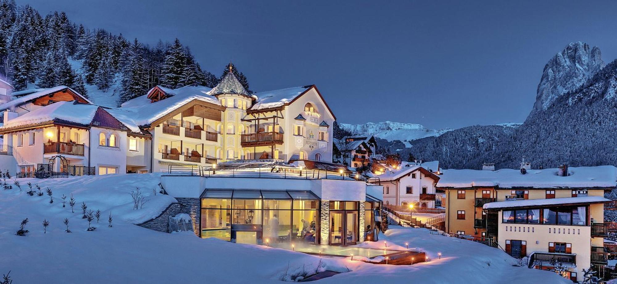 Alpenheim Charming & Spa Hotel Ortisei Ngoại thất bức ảnh