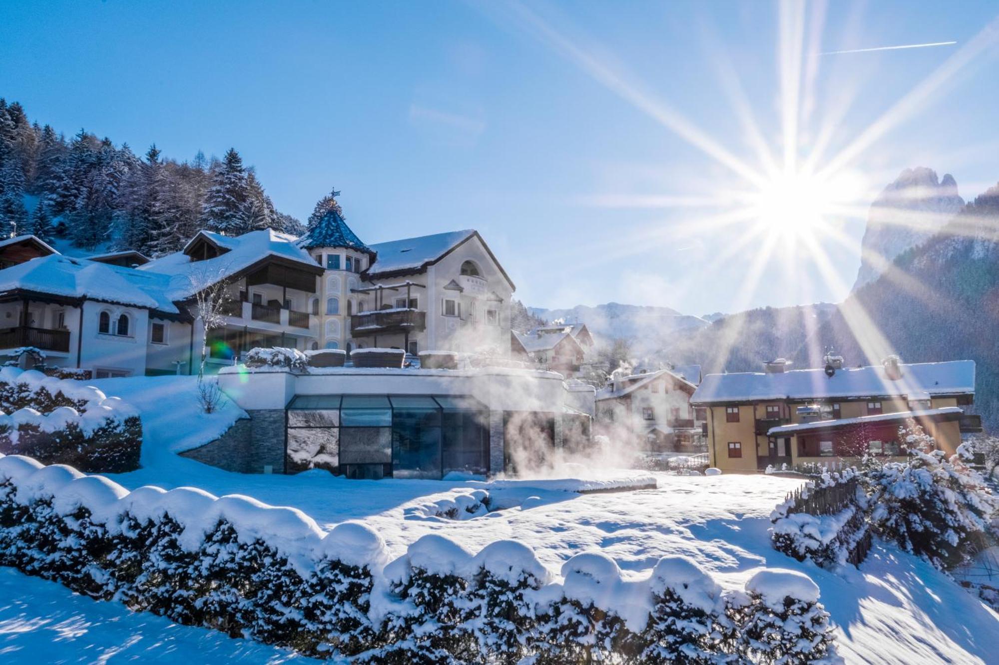 Alpenheim Charming & Spa Hotel Ortisei Ngoại thất bức ảnh