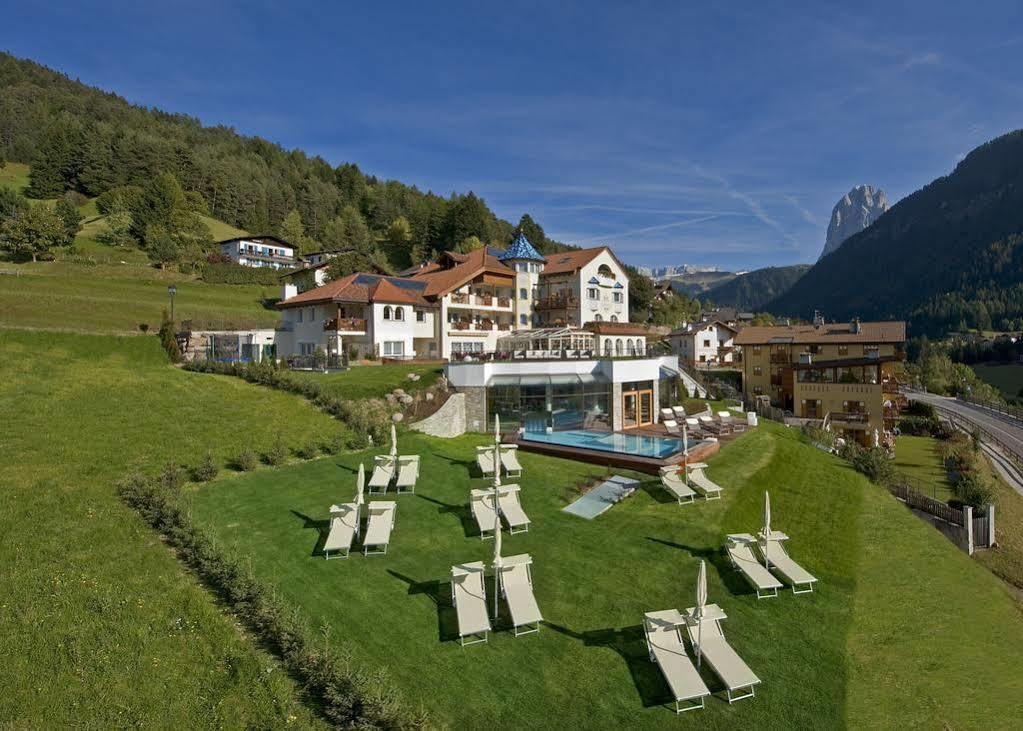 Alpenheim Charming & Spa Hotel Ortisei Ngoại thất bức ảnh